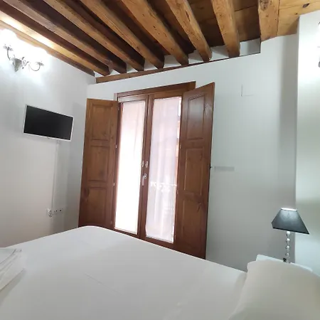 Апартаменти Tres Culturas Lux *