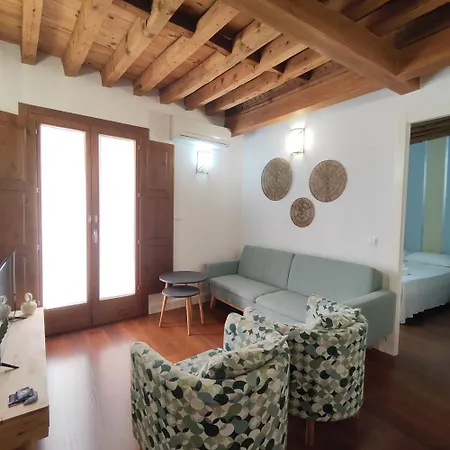 Tres Culturas Lux Апартаменти