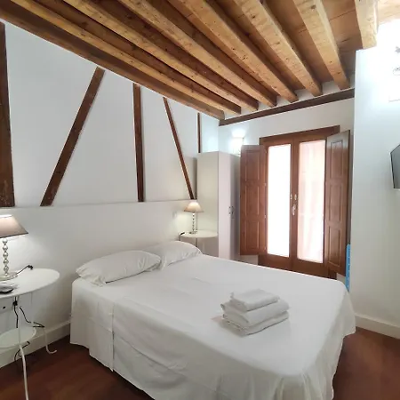 Appartement Tres Culturas Lux *